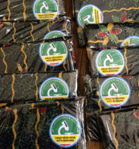 batik berlogo