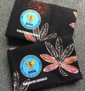 batik berlogo