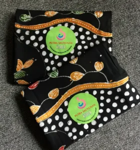 batik berlogo