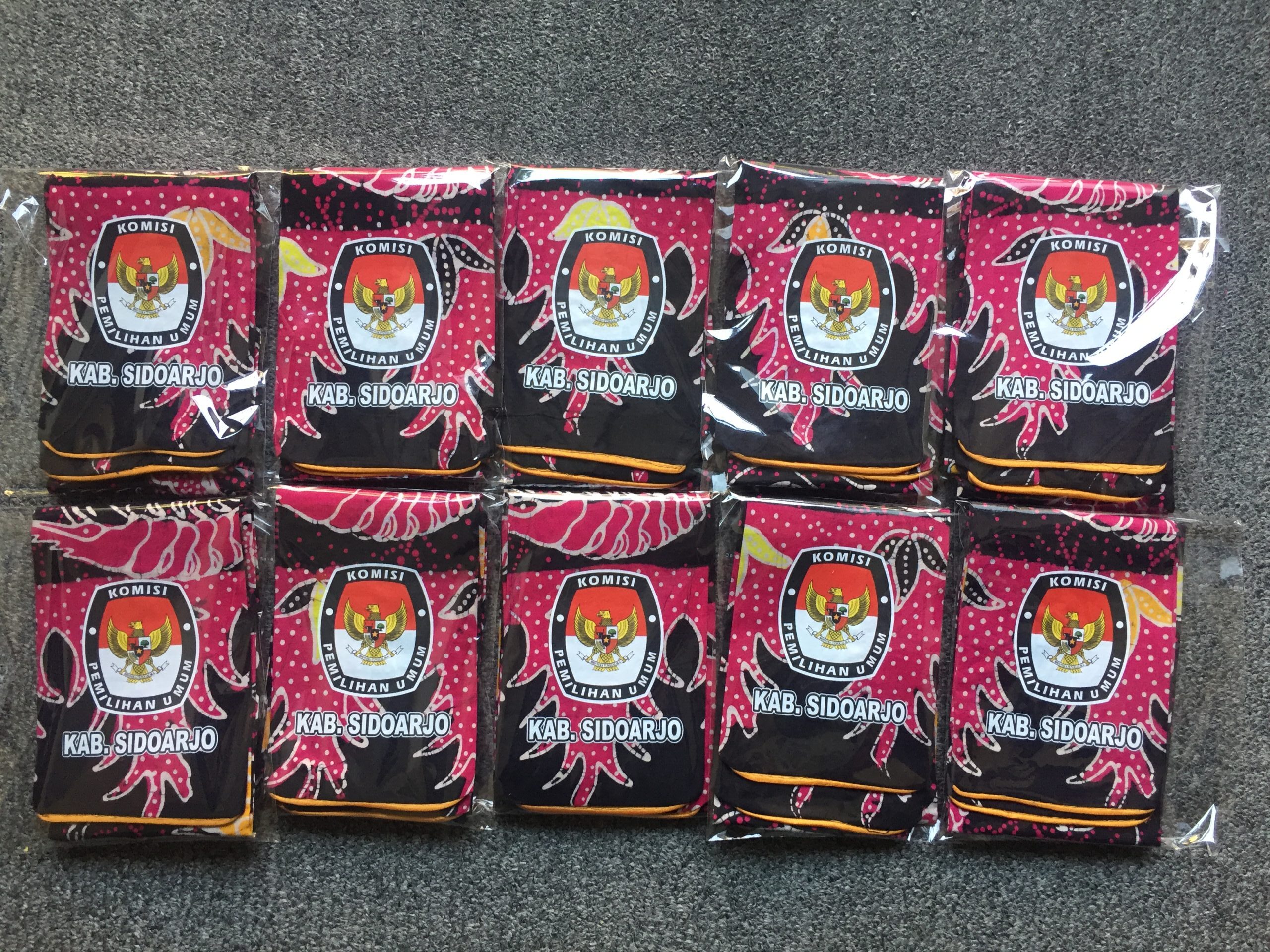 Hasil produksi seragam dengan logo TabinaCo